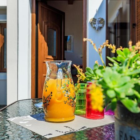 Petradi Town Apartment Skopelos Eksteriør billede