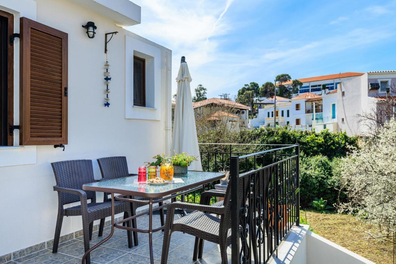 Petradi Town Apartment Skopelos Eksteriør billede