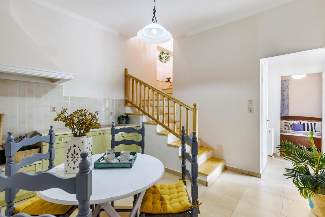 Petradi Town Apartment Skopelos Eksteriør billede
